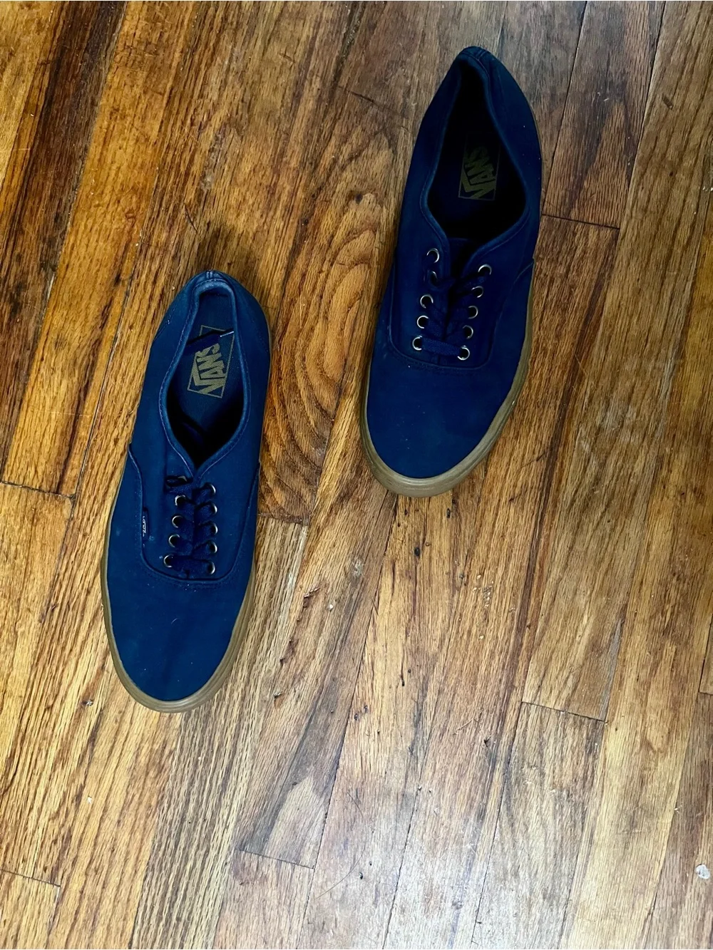 Vans Men’s Navy Canvas Low-Top Sneakers with Gum Sole